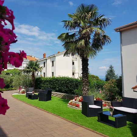 Bed and Breakfast Pansion Katarina Malinska Exterior foto