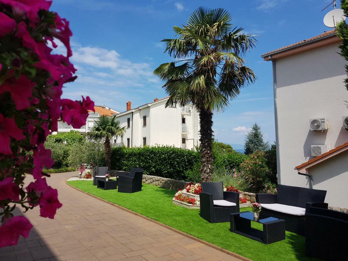 Bed and Breakfast Pansion Katarina Malinska Exterior foto